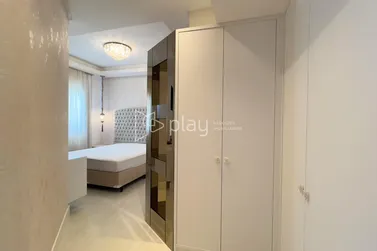 Apartamento &agrave; venda - 181m&sup2; - Meia Praia