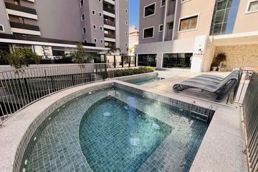 Apartamento &agrave; venda - 134m&sup2; - Meia Praia