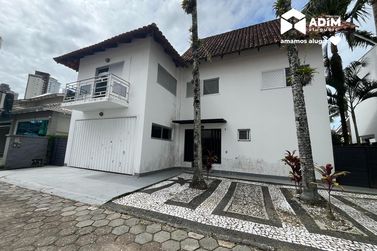 Casa para alugar - 323m&sup2; - Barra