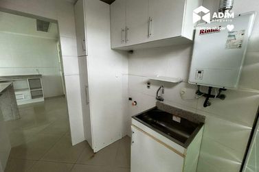 Apartamento para alugar - 140m&sup2; - Meia Praia