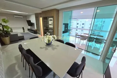 Apartamento &agrave; venda - 164m&sup2; - Meia Praia