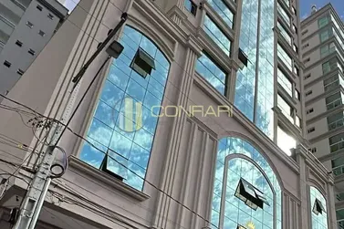 Apartamento &agrave; venda - 115m&sup2; - meia praia