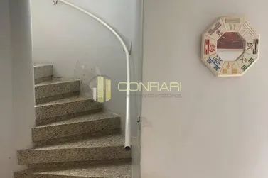Casa &agrave; venda - 205m&sup2; - Meia Praia