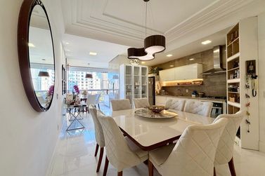 Apartamento &agrave; venda - 170m&sup2; - Centro