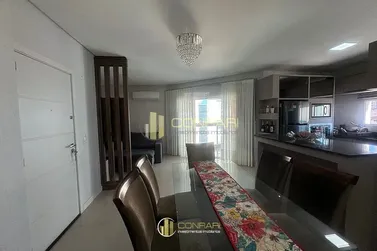 Apartamento &agrave; venda - 110m&sup2; - Meia Praia