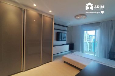 Apartamento para alugar - 230m&sup2; - Centro