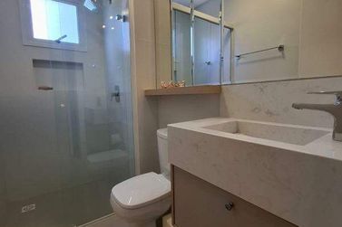 Apartamento para alugar - 142m&sup2; - Meia Praia