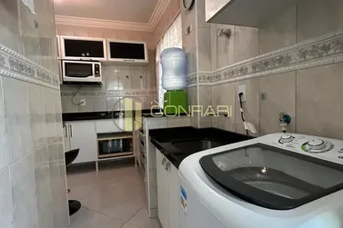 Apartamento para alugar - 87m&sup2; - meia praia
