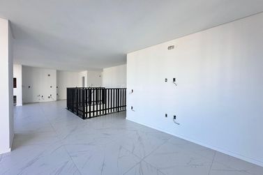 Apartamento &agrave; venda - 276m&sup2; - Meia Praia