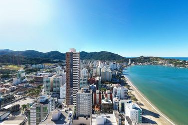 Apartamento &agrave; venda - 359m&sup2; - Centro