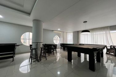 Apartamento &agrave; venda - 145m&sup2; - Meia Praia