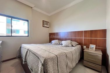 Apartamento &agrave; venda - 170m&sup2; - Meia Praia