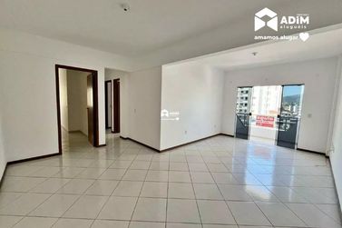 Apartamento para alugar - 65m&sup2; - Tabuleiro