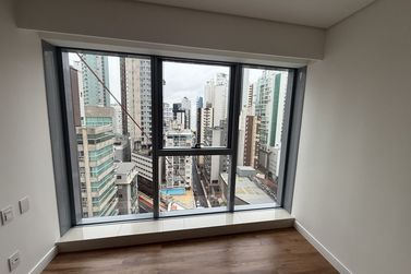 Apartamento &agrave; venda - 165m&sup2; - Centro