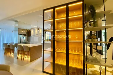 Apartamento &agrave; venda - 202m&sup2; - Meia Praia