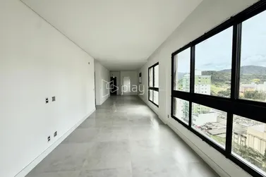 Apartamento &agrave; venda - 138m&sup2; - Centro