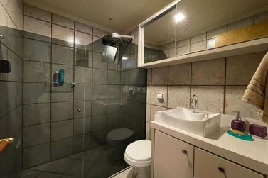 Apartamento &agrave; venda - 80m&sup2; - Meia Praia