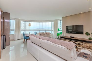 Apartamento para alugar - 130m&sup2; - Pioneiros