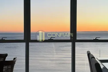 Apartamento &agrave; venda - 229m&sup2; - meia praia