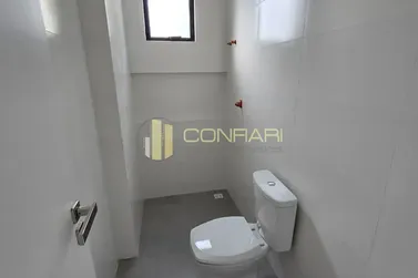Apartamento &agrave; venda - 105m&sup2; - Meia Praia