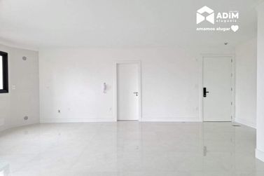 Apartamento para alugar - 135m&sup2; - Meia Praia