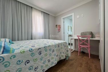 Apartamento &agrave; venda - 126m&sup2; - Meia Praia