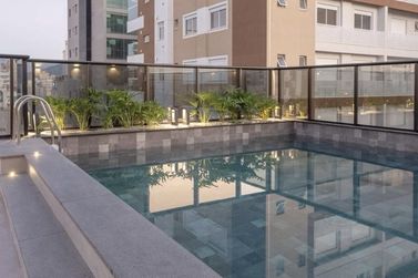Apartamento &agrave; venda - 118m&sup2; - Meia Praia