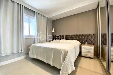 Apartamento &agrave; venda - 145m&sup2; - Meia Praia