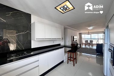 Apartamento para alugar - 182m&sup2; - Centro