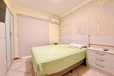 Apartamento &agrave; venda - 114m&sup2; - Meia Praia