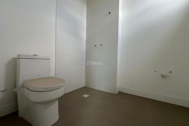 Apartamento &agrave; venda - 137m&sup2; - Meia Praia
