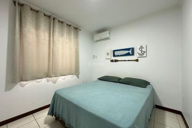 Apartamento &agrave; venda - 79m&sup2; - Meia Praia