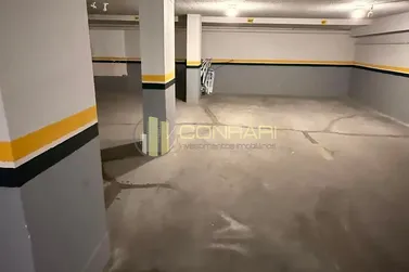 Apartamento &agrave; venda - 154m&sup2; - Meia Praia