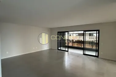 Apartamento &agrave; venda - 147m&sup2; - Pereque