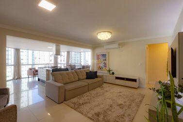 Apartamento &agrave; venda - Meia Praia