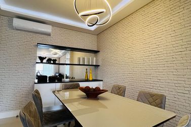 Apartamento &agrave; venda - 117m&sup2; - Meia Praia