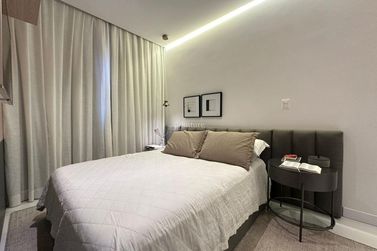 Apartamento &agrave; venda - 134m&sup2; - Meia Praia