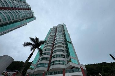 Apartamento &agrave; venda - 135m&sup2; - Pioneiros