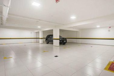 Apartamento &agrave; venda - 102m&sup2; - Meia Praia