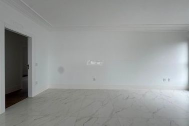 Apartamento &agrave; venda - 208m&sup2; - Centro