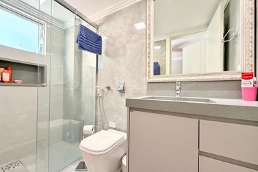 Apartamento &agrave; venda - 176m&sup2; - Meia Praia