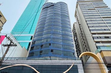 Apartamento &agrave; venda - 112m&sup2; - Centro