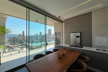 Apartamento &agrave; venda - Meia Praia