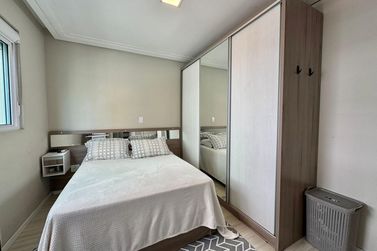 Apartamento &agrave; venda - 118m&sup2; - Meia Praia