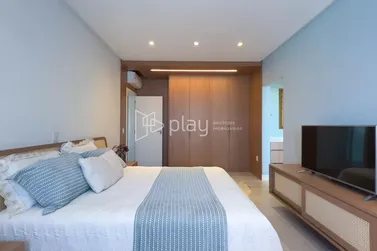 Apartamento &agrave; venda - 188m&sup2; - Meia Praia