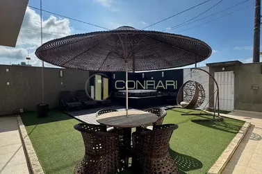 Casa &agrave; venda - 340m&sup2; - Meia Praia
