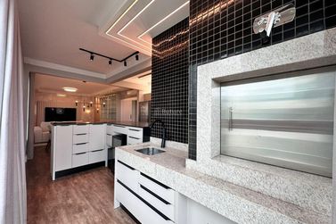 Apartamento &agrave; venda - 130m&sup2; - Meia Praia