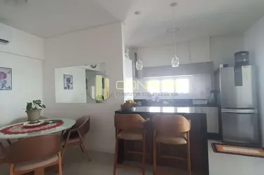 Apartamento &agrave; venda - 118m&sup2; - Meia Praia