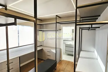 Apartamento &agrave; venda - 162m&sup2; - Meia Praia