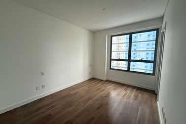 Apartamento &agrave; venda - 165m&sup2; - Centro